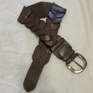 Steve Madden Woven Elastic Wide Belt Brushed Nickel Clasp Greige Brown Grey S/ M